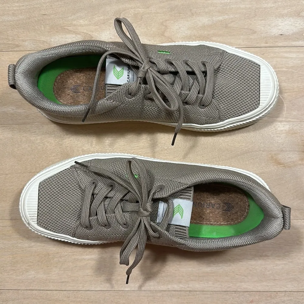 Cariuma IBI Low Knit Sneaker Sz 7 White - Image 5