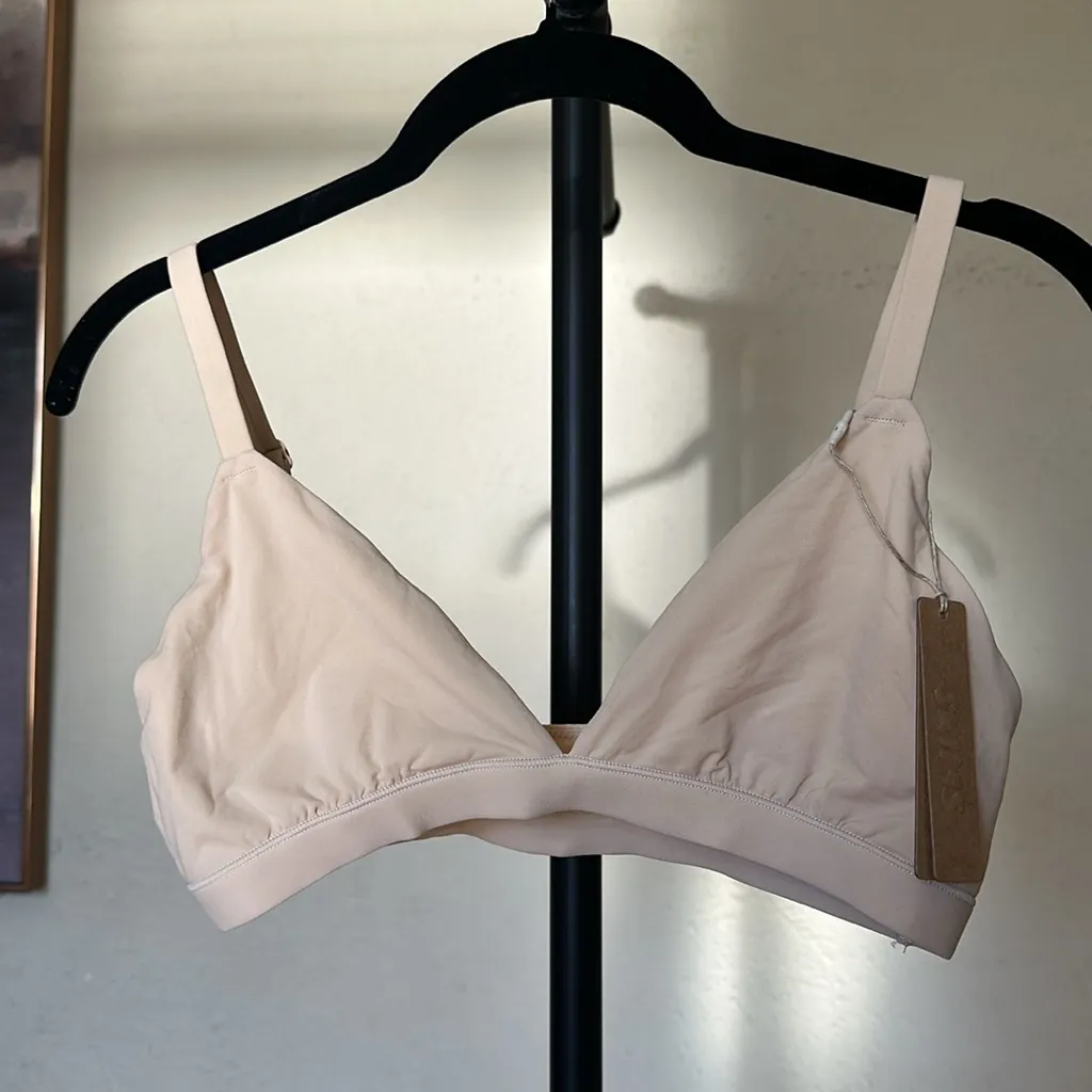 Skims Everybody Triangle Bralette Sand  Bra size S NWT - Image 3