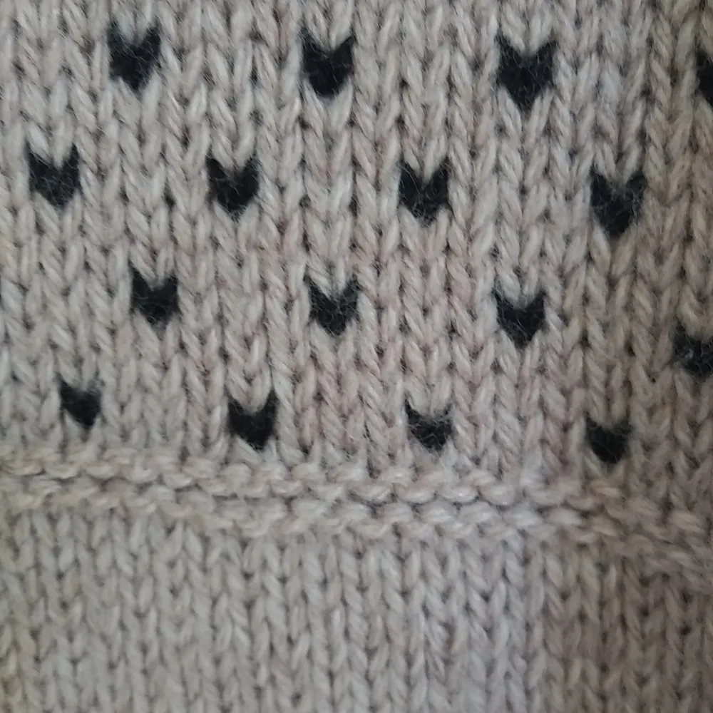 American Rag L Black Tan Crop Sweater - Image 5