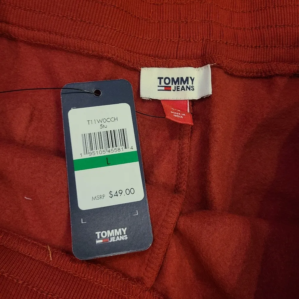 Tommy Jeans Red Shorts Size Large - Image 6