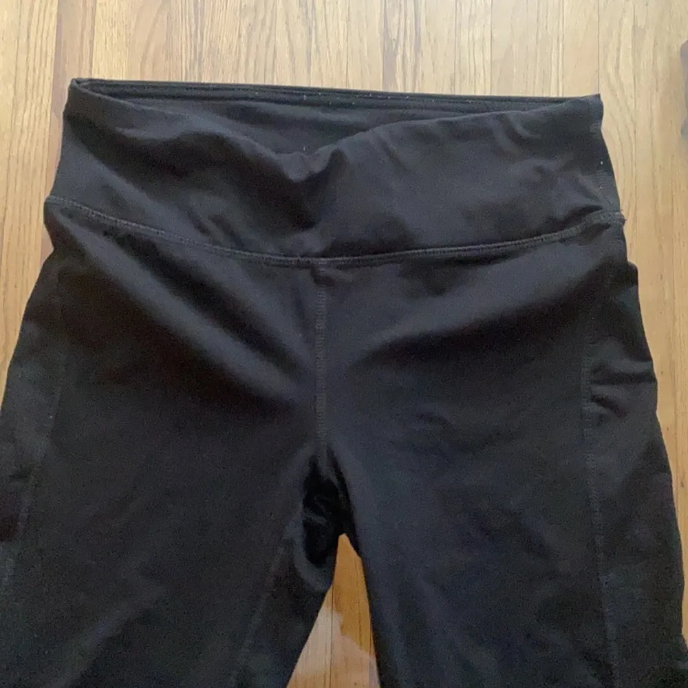 Mono B cropped black leggings athletic wear size size small - Image 4