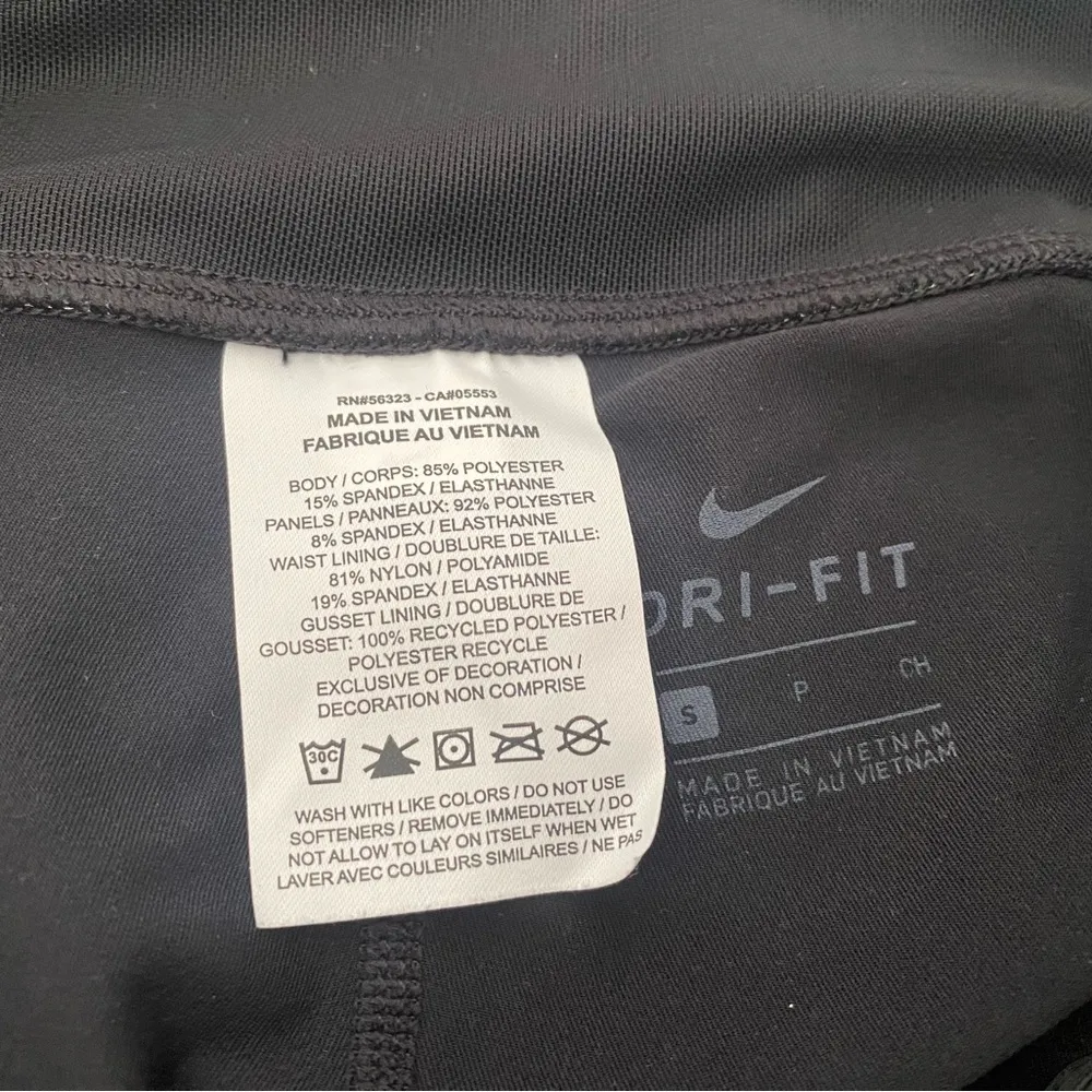 Nike Dri-FIT Black Leggings with Gray Logo - Image 3