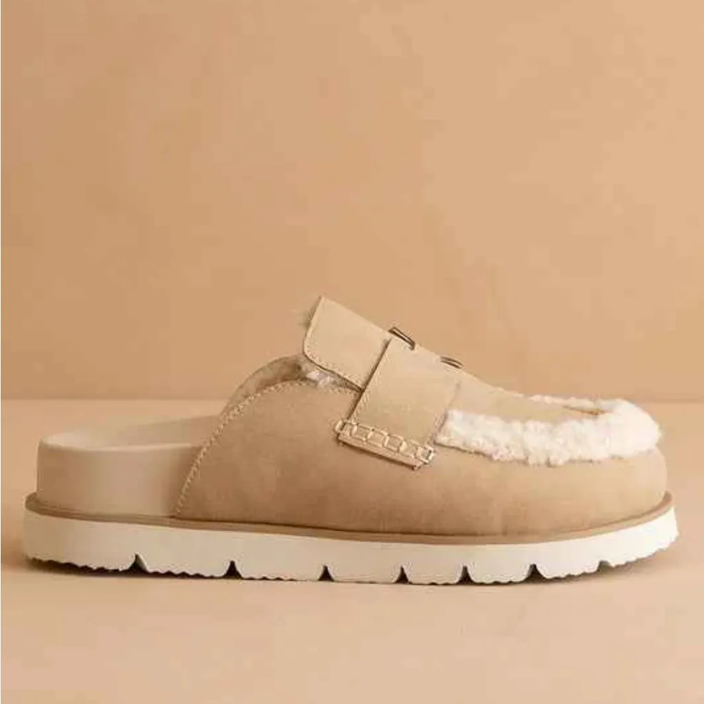 NWT Cozy Tan Shearling Women's Loafers Size 10 - Image 4