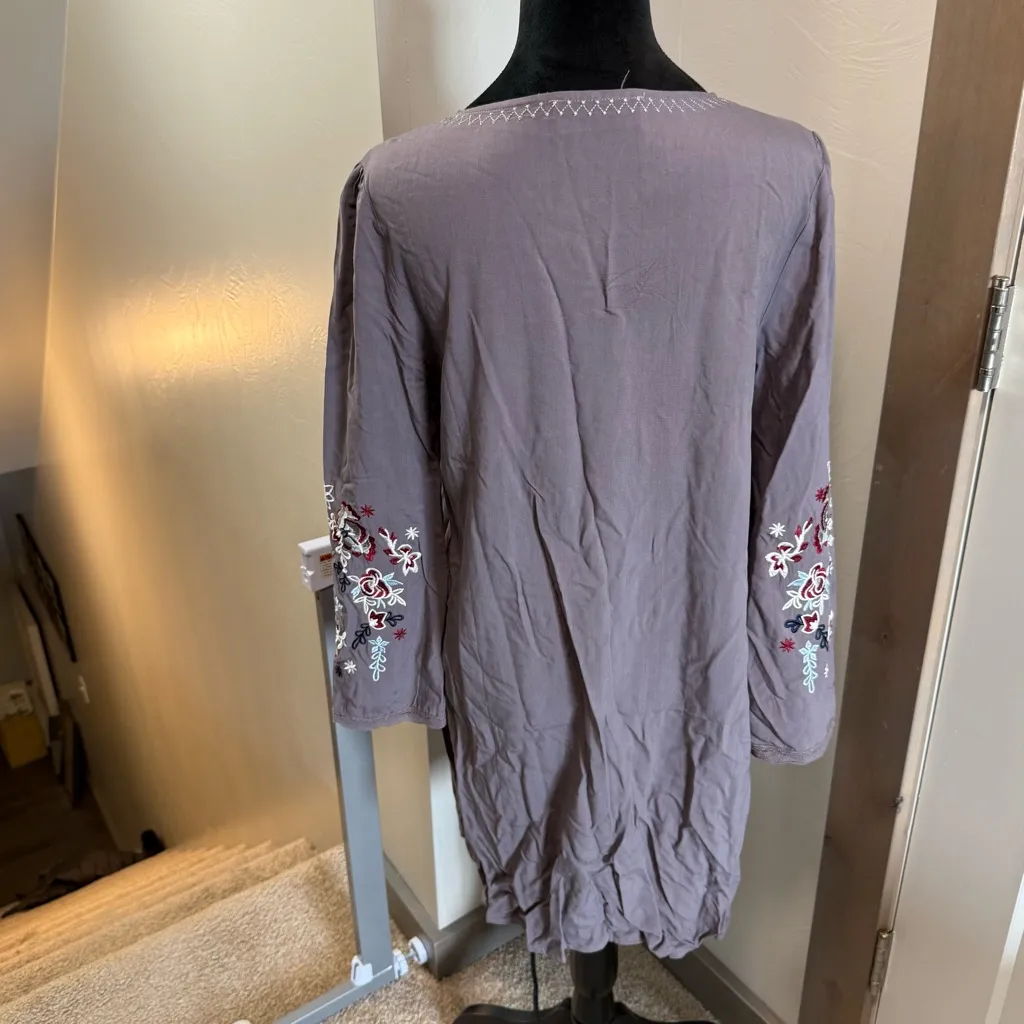 Cedar Rose Long Sleeve Embroidered Floral Boho Dress Midi Grey V - Image 6