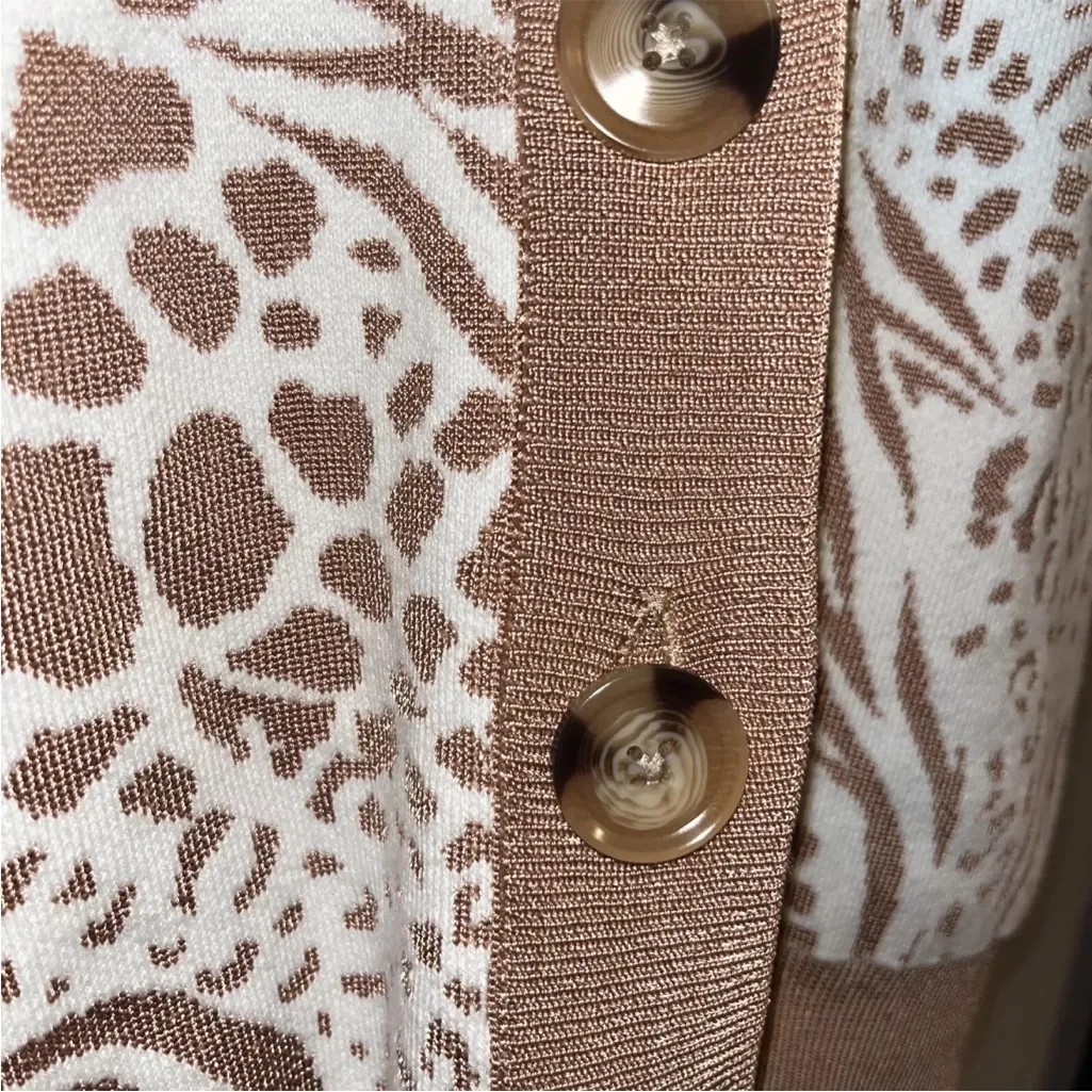 Ann Taylor Animal Print V Neck Boyfriend Cardigan Sweater Tan White Medium New - Image 5