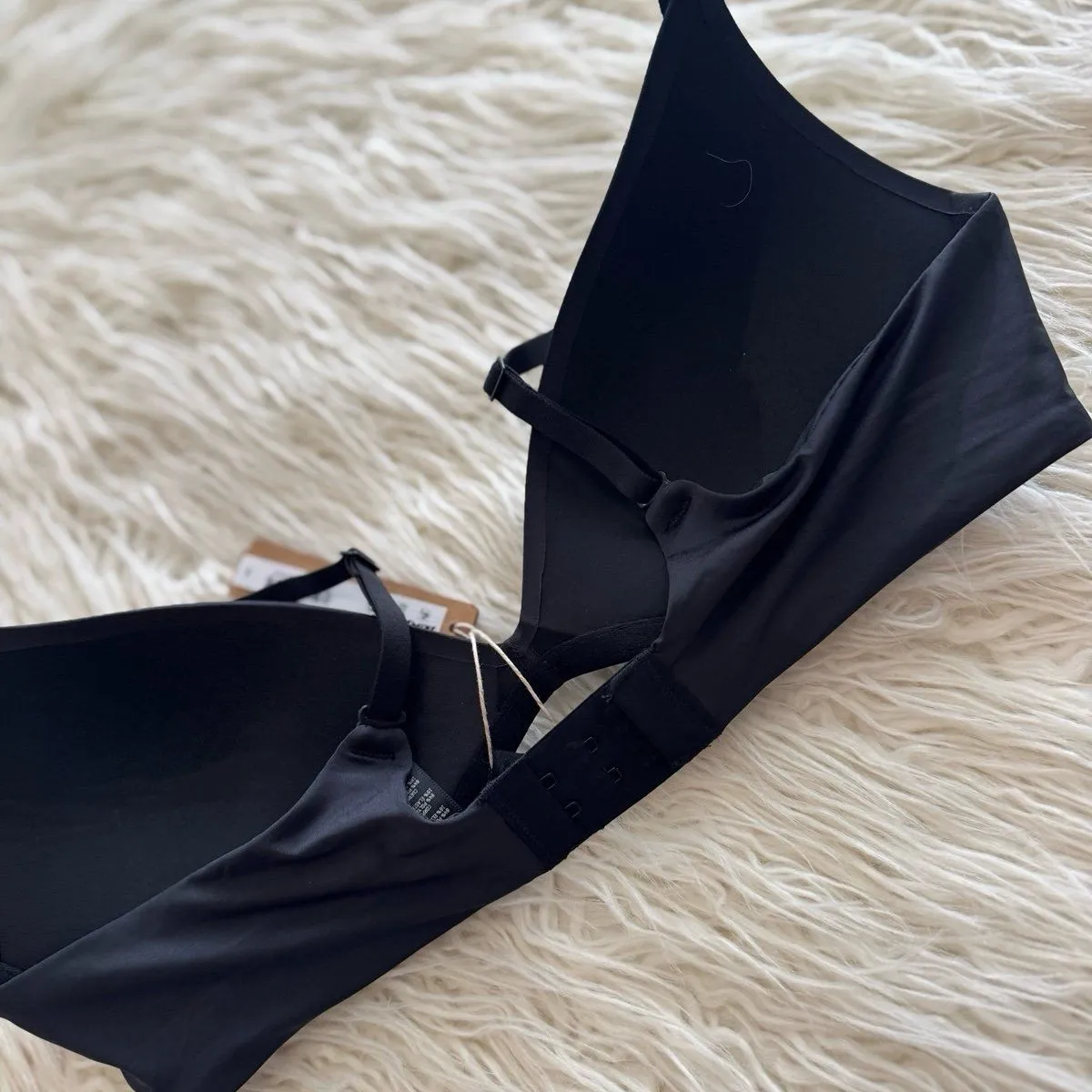 Skims Wireless Super Push up Bra Onyx Size 36B - Image 6