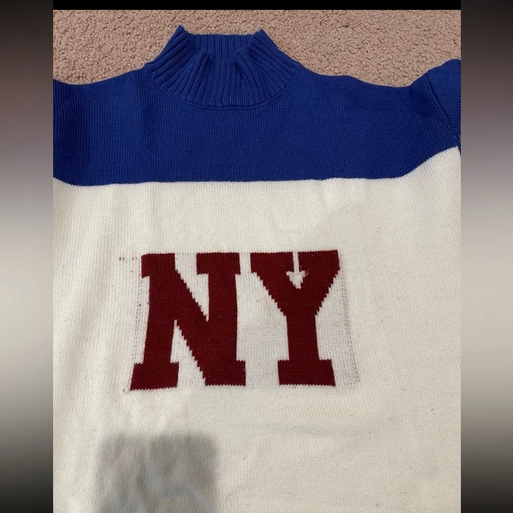 Women's SHEIN pullover crewneck NY knitted white/blue sweater - Image 3