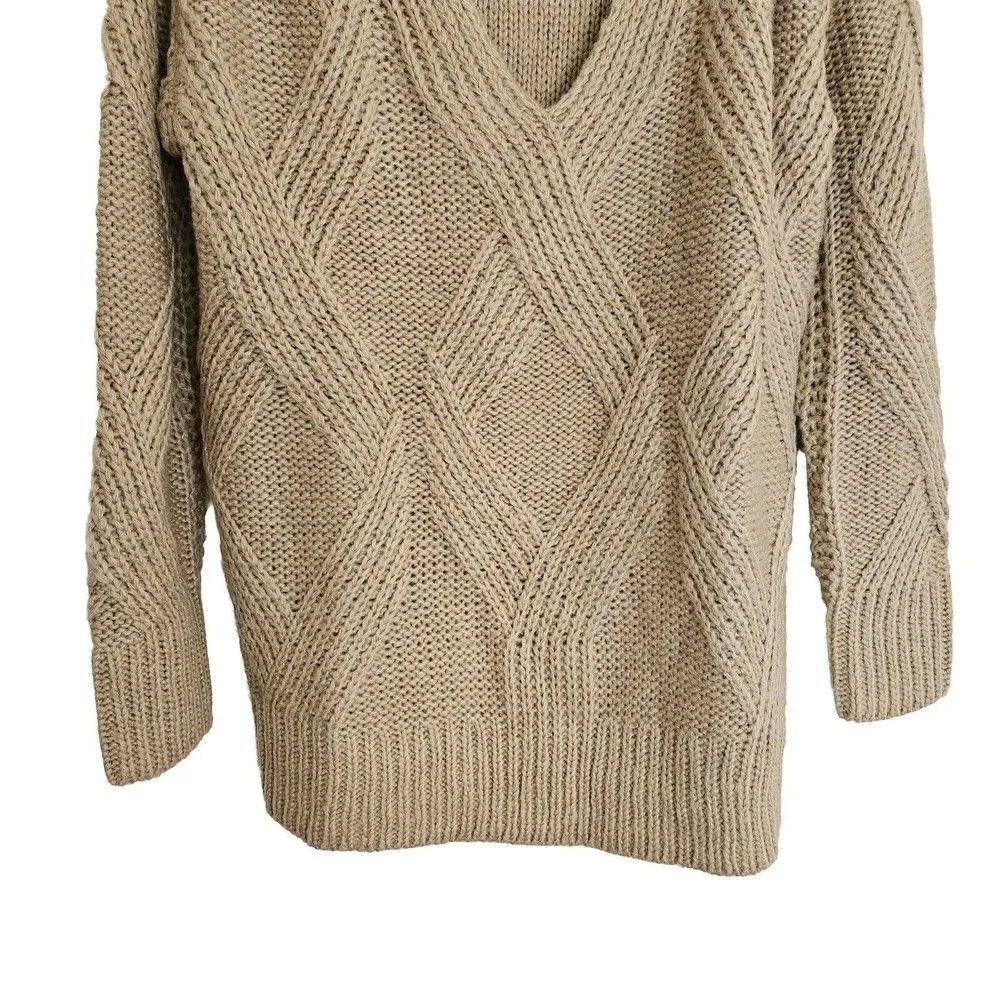 Cable Stitch Cable Chunky Knit Sweater Size Medium Tan Beige Cozy Capsule - Image 7