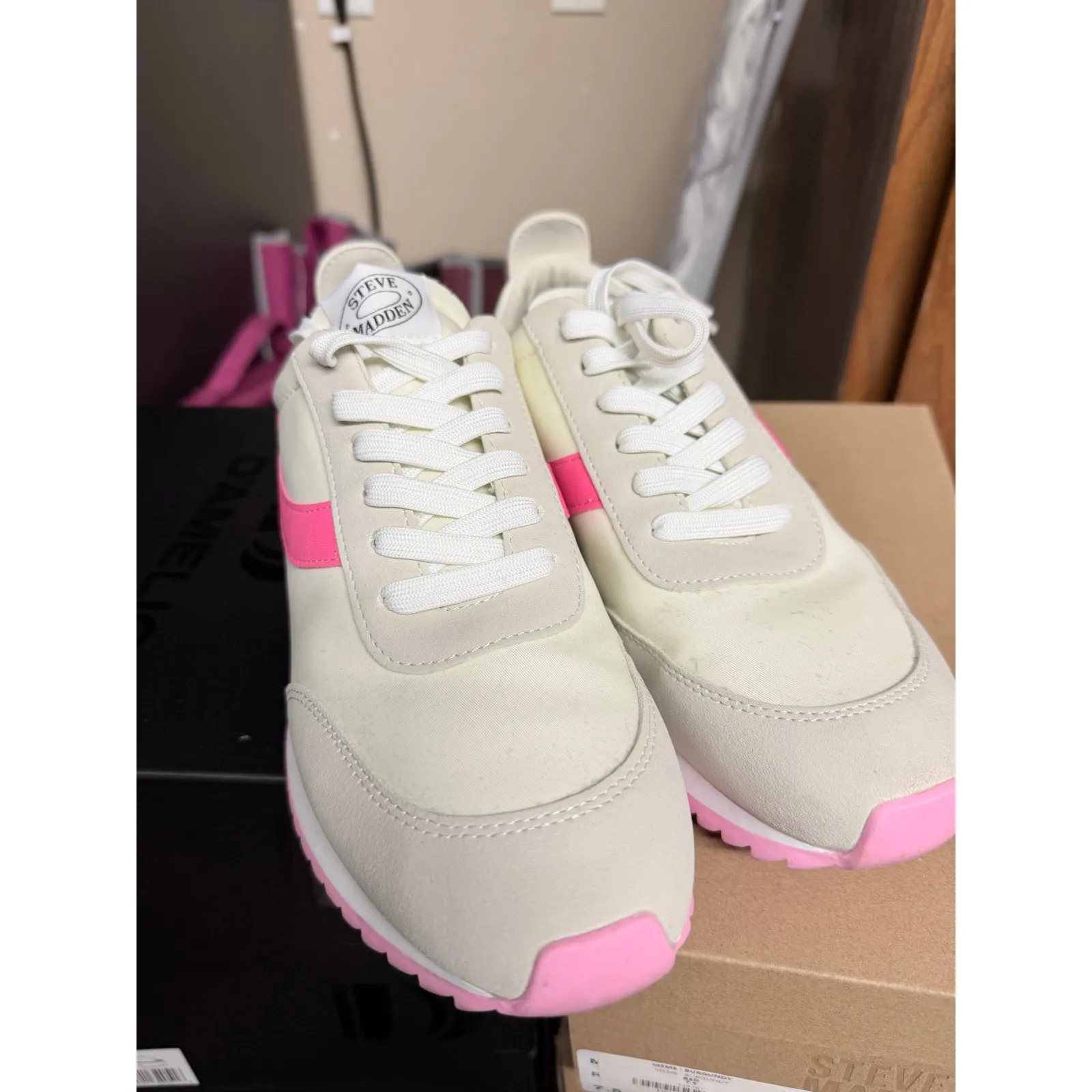 Steve Madden Ladies Sneaker - Image 2