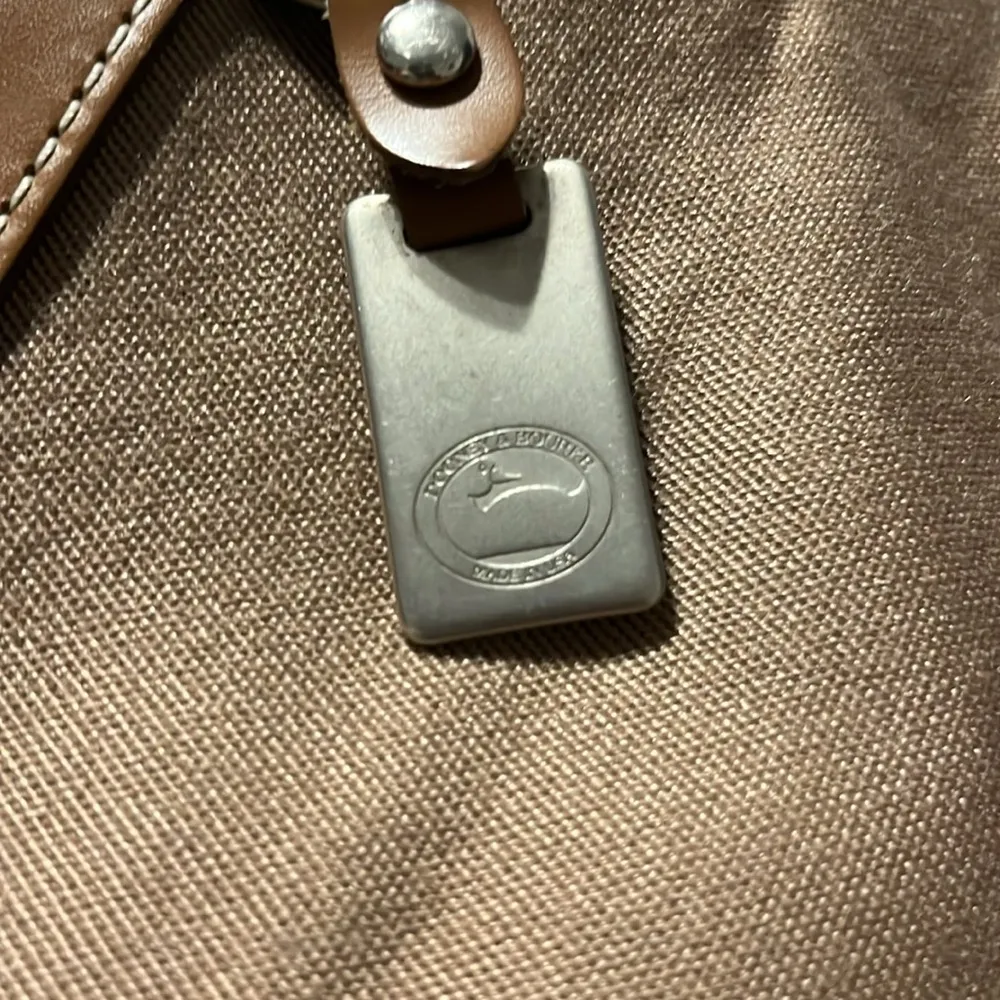 Dooney & Bourke Vintage Tan Tote Bag made in USA with original metal hangtag - Image 8