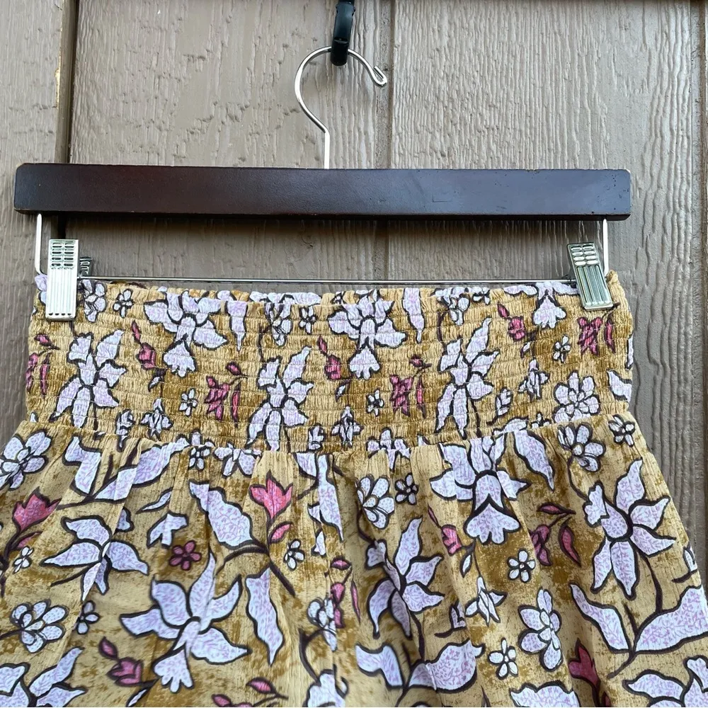 Aerie Womens Shorts Beige Tan Pink Floral Smocked Waist Flowy Size Medium - Image 5