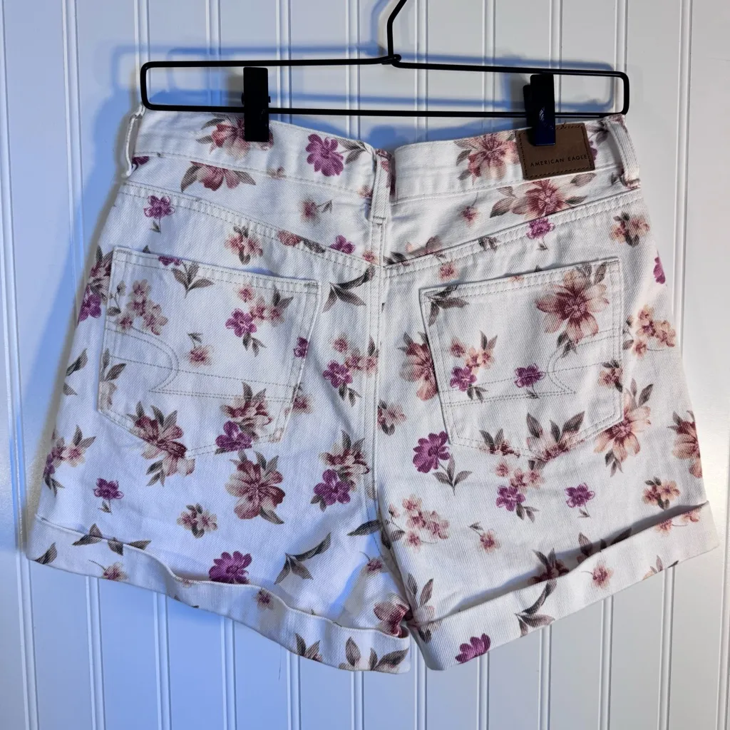 American Eagle White Floral Denim Mom Shorts Women’s Size 4 100% Cotton - Image 9