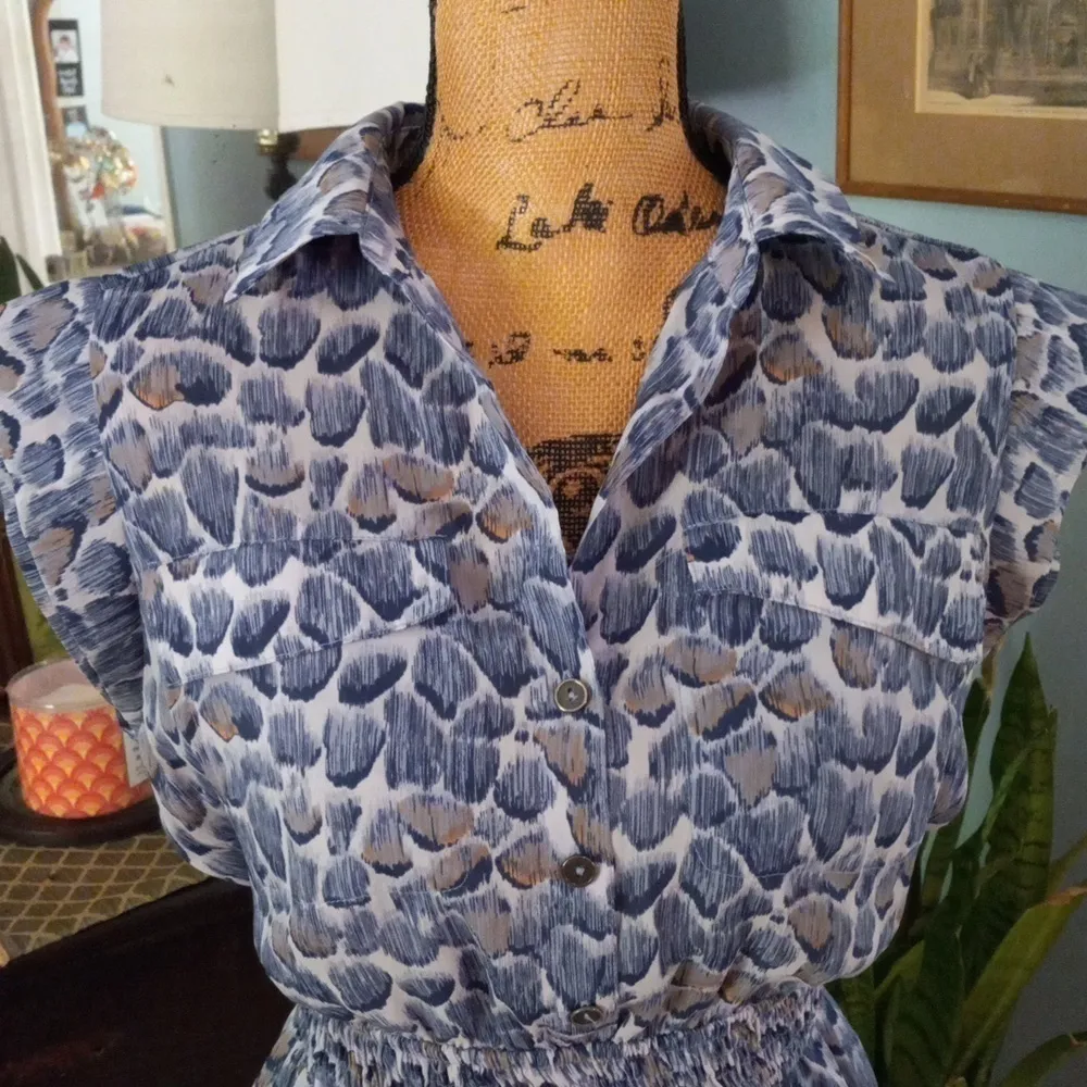 BCBGeneration Blue Multicolored Abstract Print Open Back Shirt Dress - Image 9