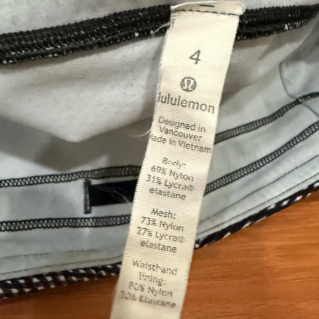 LULULEMON Run Off Route Mid Rise 21” Crop in Velocity Mesh Island Mist Black 4 - Image 15