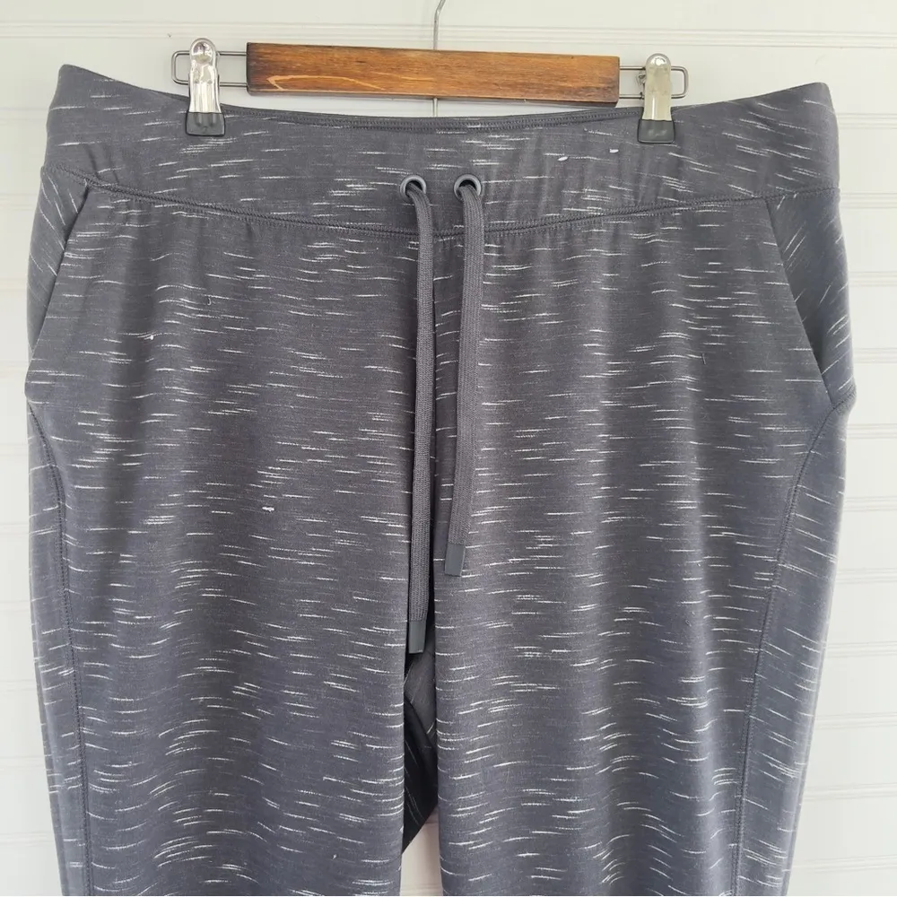 Xersion women’s Jogger sweatpants Size XL - Image 3