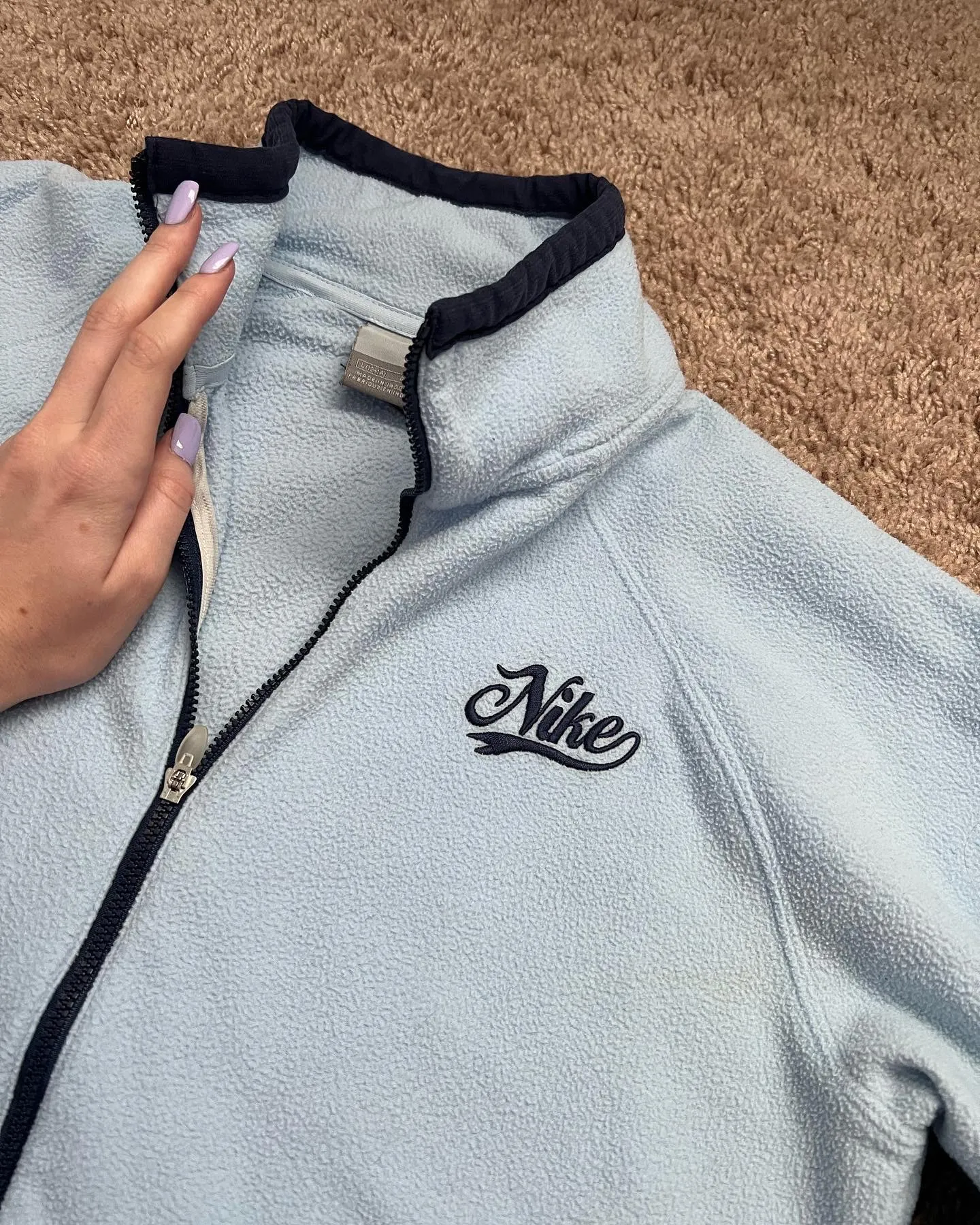 Vintage Sweatshirt - Image 5