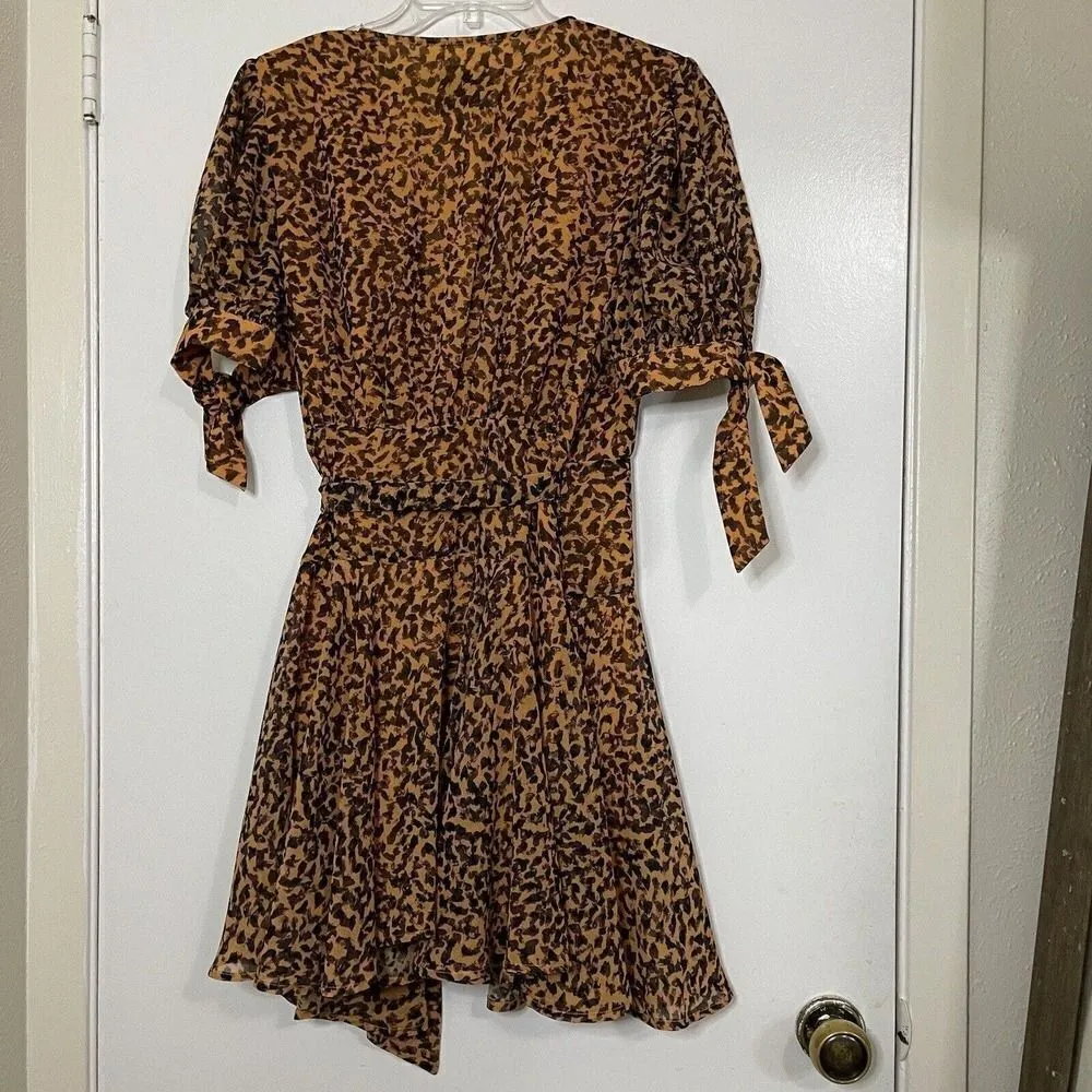C/MEO COLLECTIVE yellow gold leopard print vneck side tie mini dress medium - Image 6
