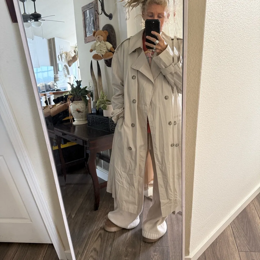 The Burton collection Light Tan Trench Coat size 40 - Image 13