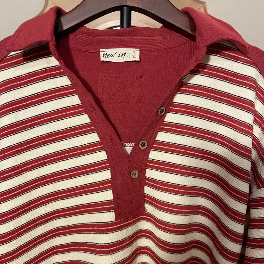 New In Women’s Red & Cream Striped Rugby Pullover Top Long Sleeve Preppy NWOT - Image 3