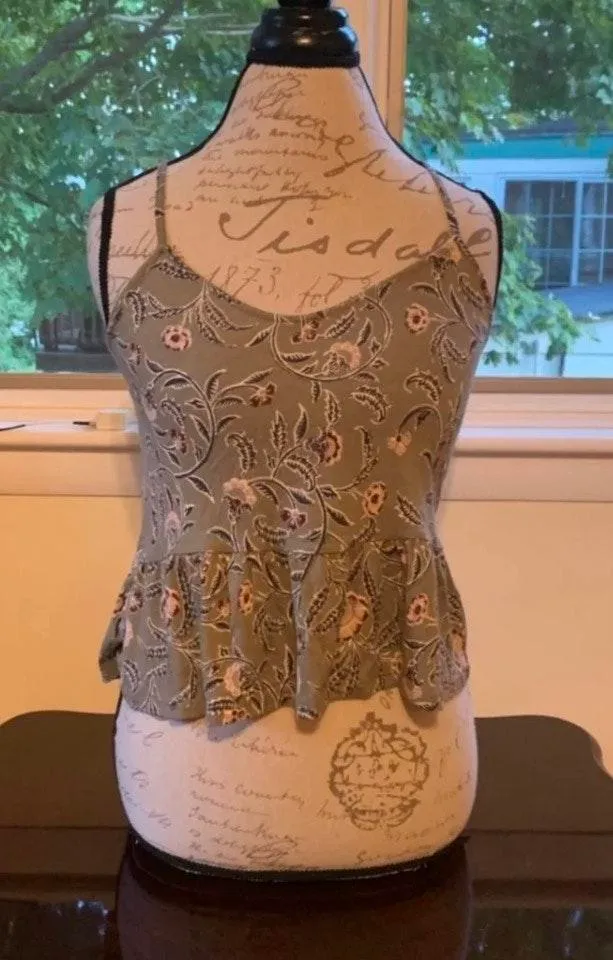 Peplum Racerback Medium - Image 3