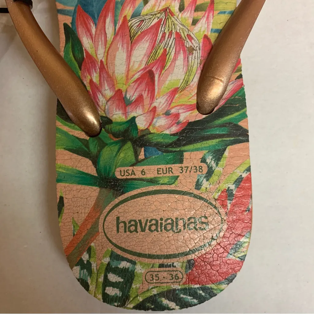 Havaianas Slim Rose Gold Butterfly Flip Flops Women's Size 6 - Image 3