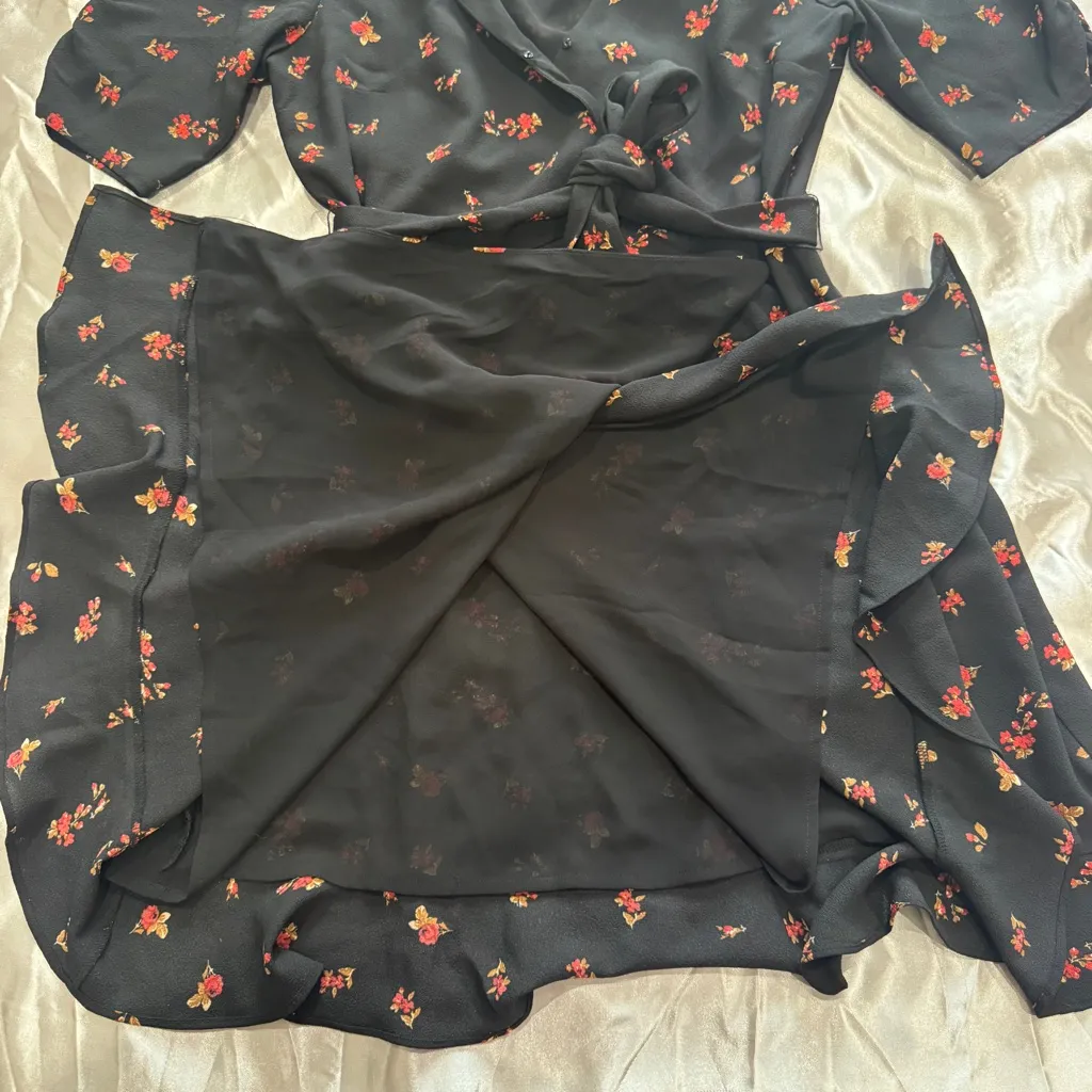 1. State Floral Wrap Dress - Image 4