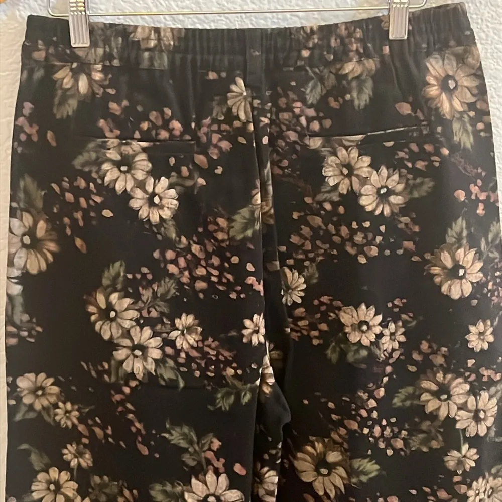 NWOT Sayja Floral Wide Leg Trouser Size Medium - Image 9