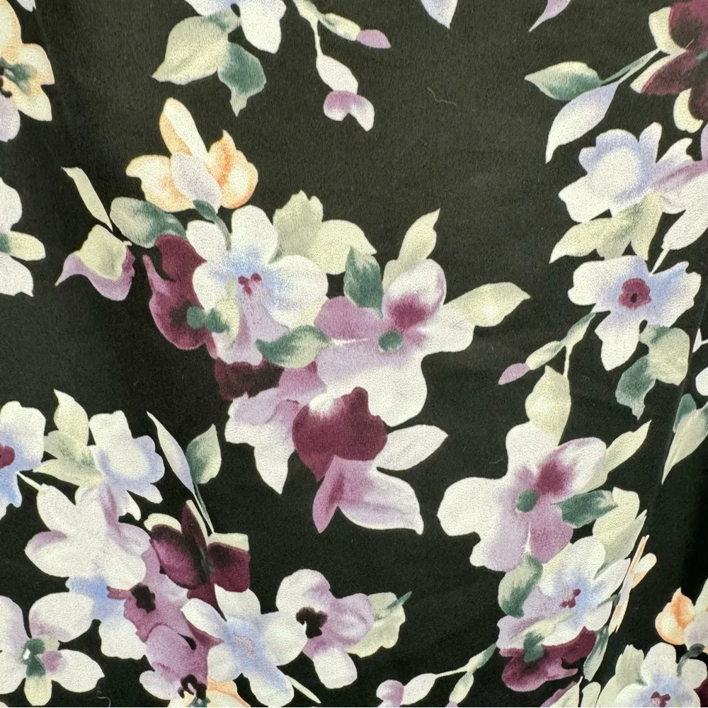 White House Black Market Black Floral Print Short Flutter Sleeve Blouse WHBM - Image 3