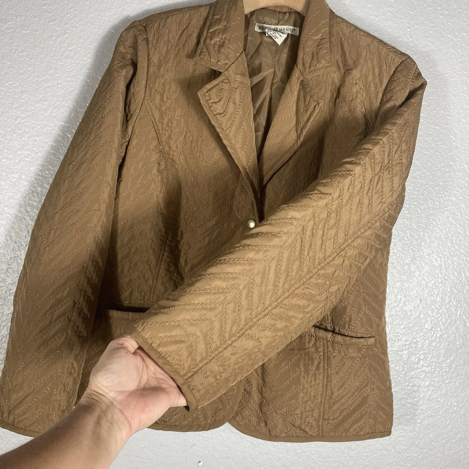 Requirements Thin Quilted Jacket M Lightweight Coat Golden Brown Snap Classic - Image 4