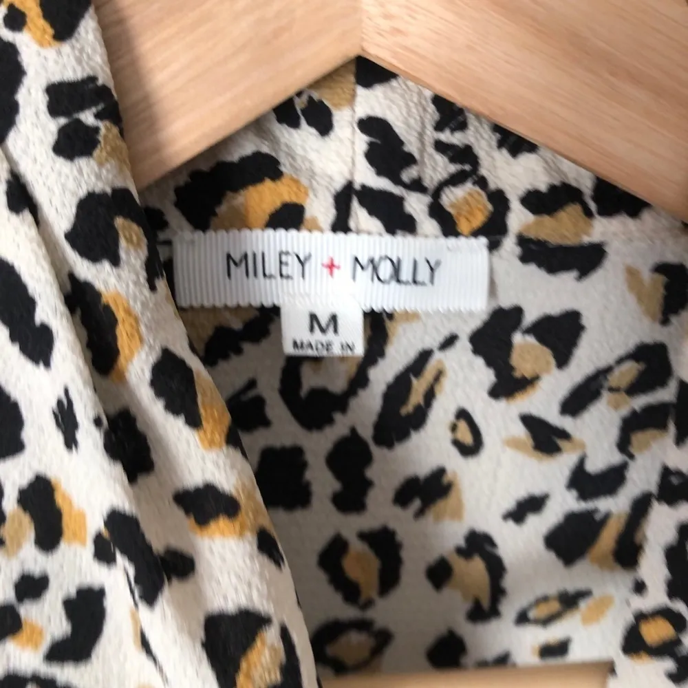Miley & Molly leopard print surplice top - Image 2