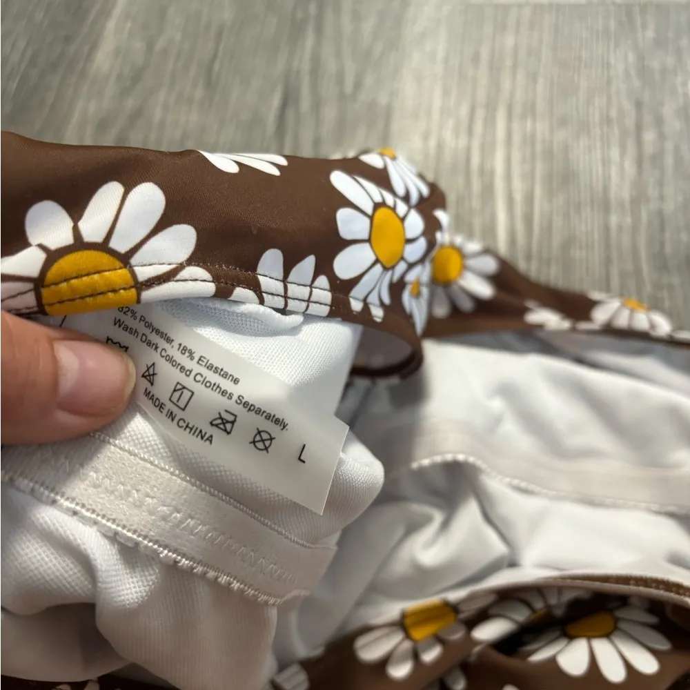 Floral Print Vintage Look Long Sleeve One Piece Bathing Suit Brown Size L - Image 4