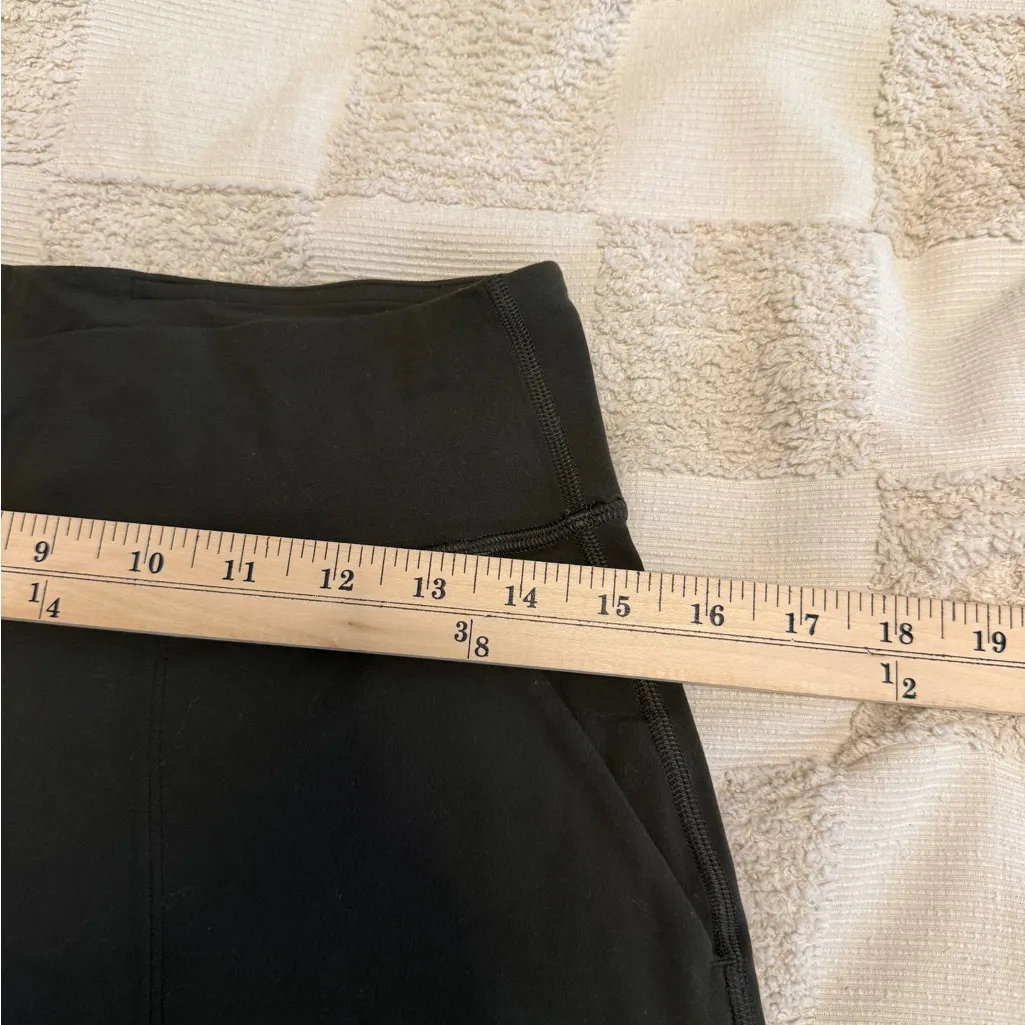 Lululemon Align Jogger Crop *23"
Dark Olive (First Release)
Size 10 - Image 3