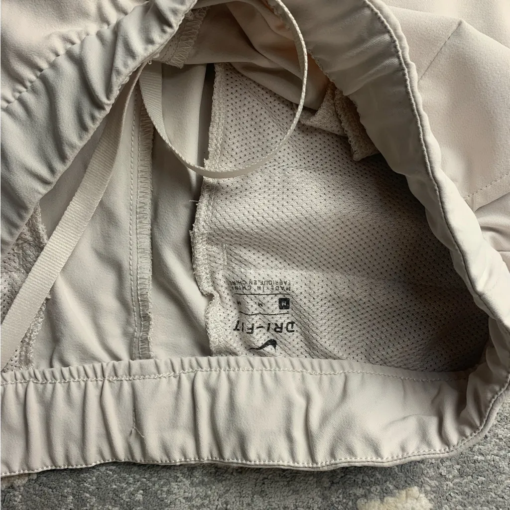 Nike  Cream ankle Pants - Image 2