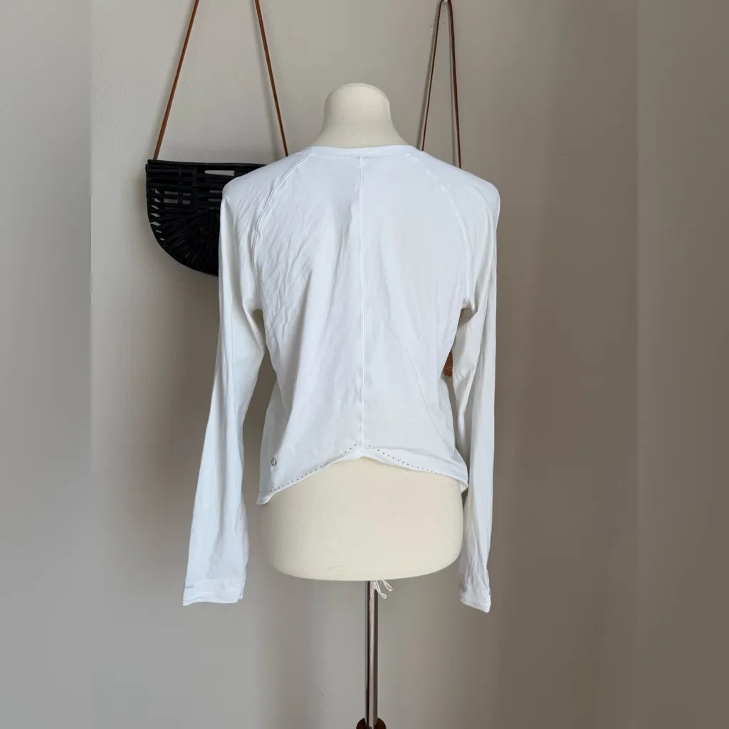Lululemon White Long Sleeve Top, Size 6 - Image 2