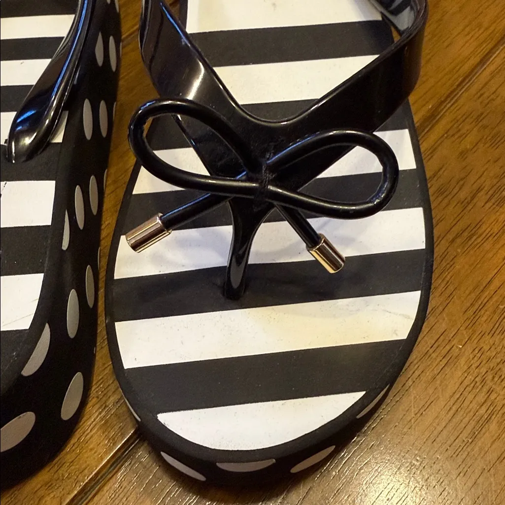 Super cute Kate Spade platform flip flops like new! Size 9 - Image 6