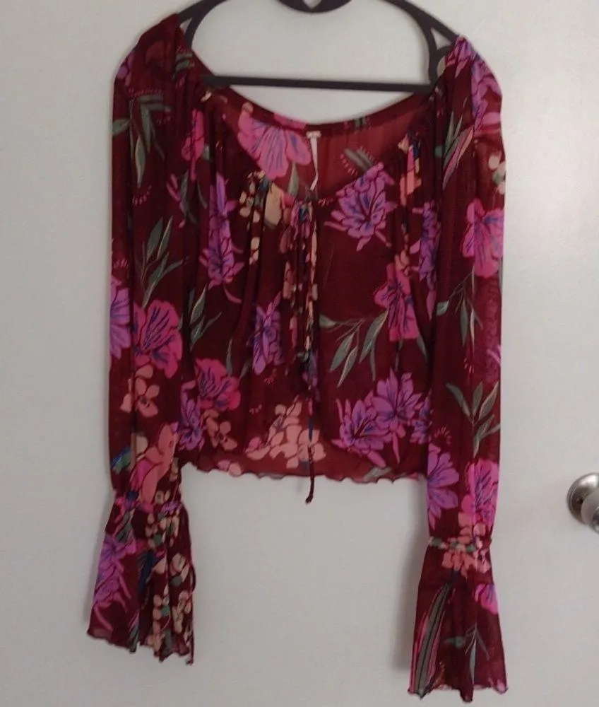 NWT Free People of Paradise Top in Cocoa Combo Bell Sleeves Red Floral Size M - Image 8