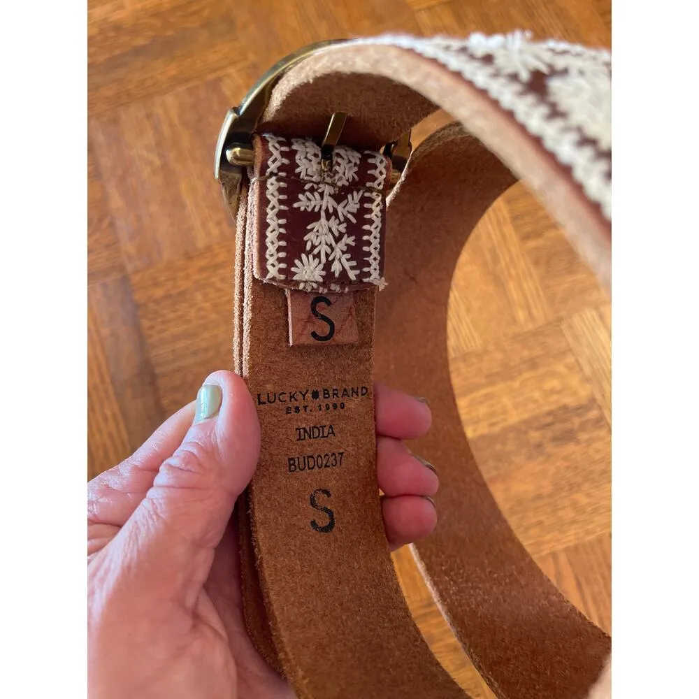 Lucky Brand embroidered leather belt with a brass buckle - Image 3