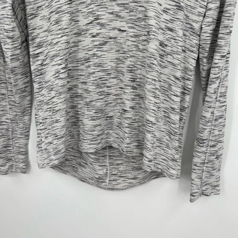 Lululemon Size 8 Meant to Move Scoop Neck Gray White Space Dye Top sweat wick - Image 4