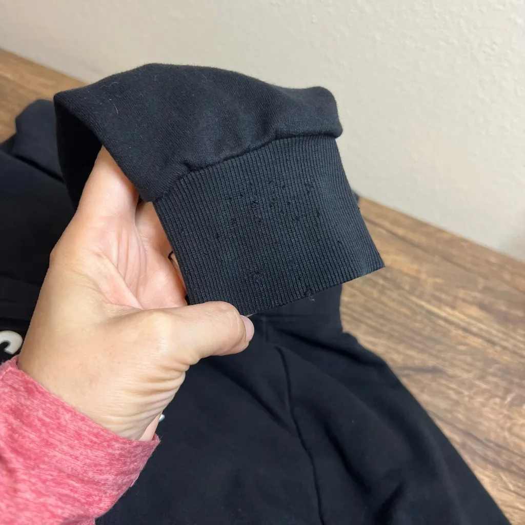 Gymshark Black Cropped Hoodie Sweatshirt Size Large - Image 4