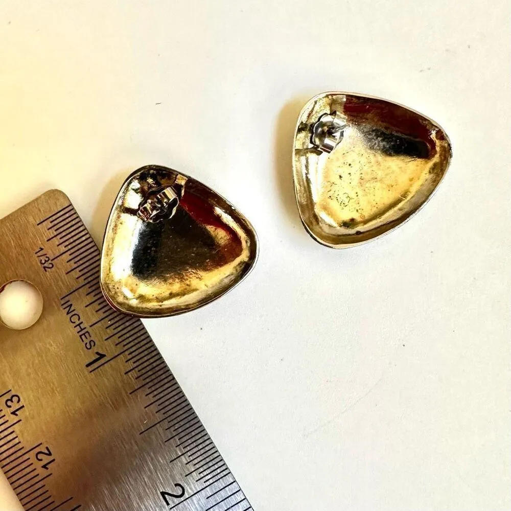 Silver tone hammered triangle post earrings - Image 6