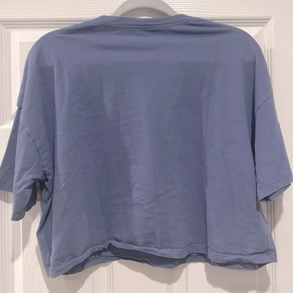 VICI distressed boxy crop loose tee - Image 4