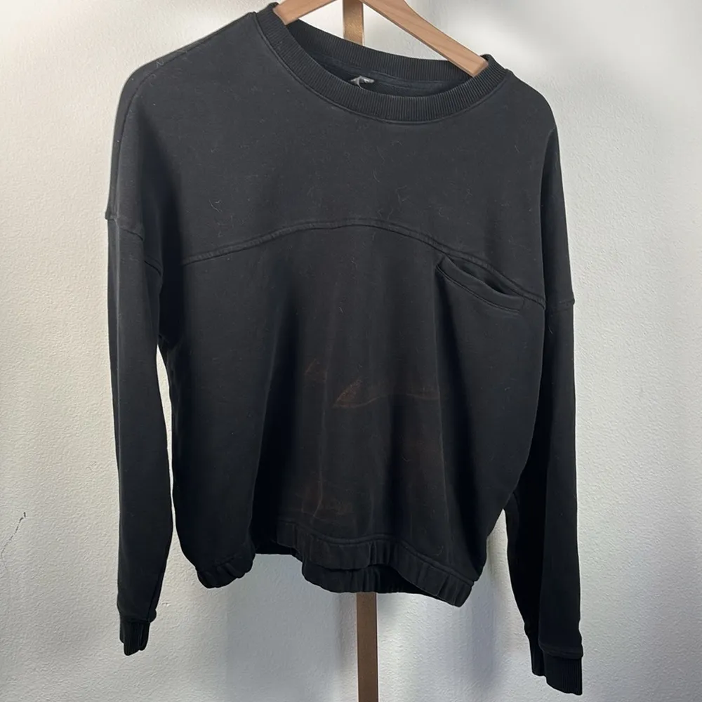 Vuori women’s Sedona weekender crew sweatshirt black large - Image 2