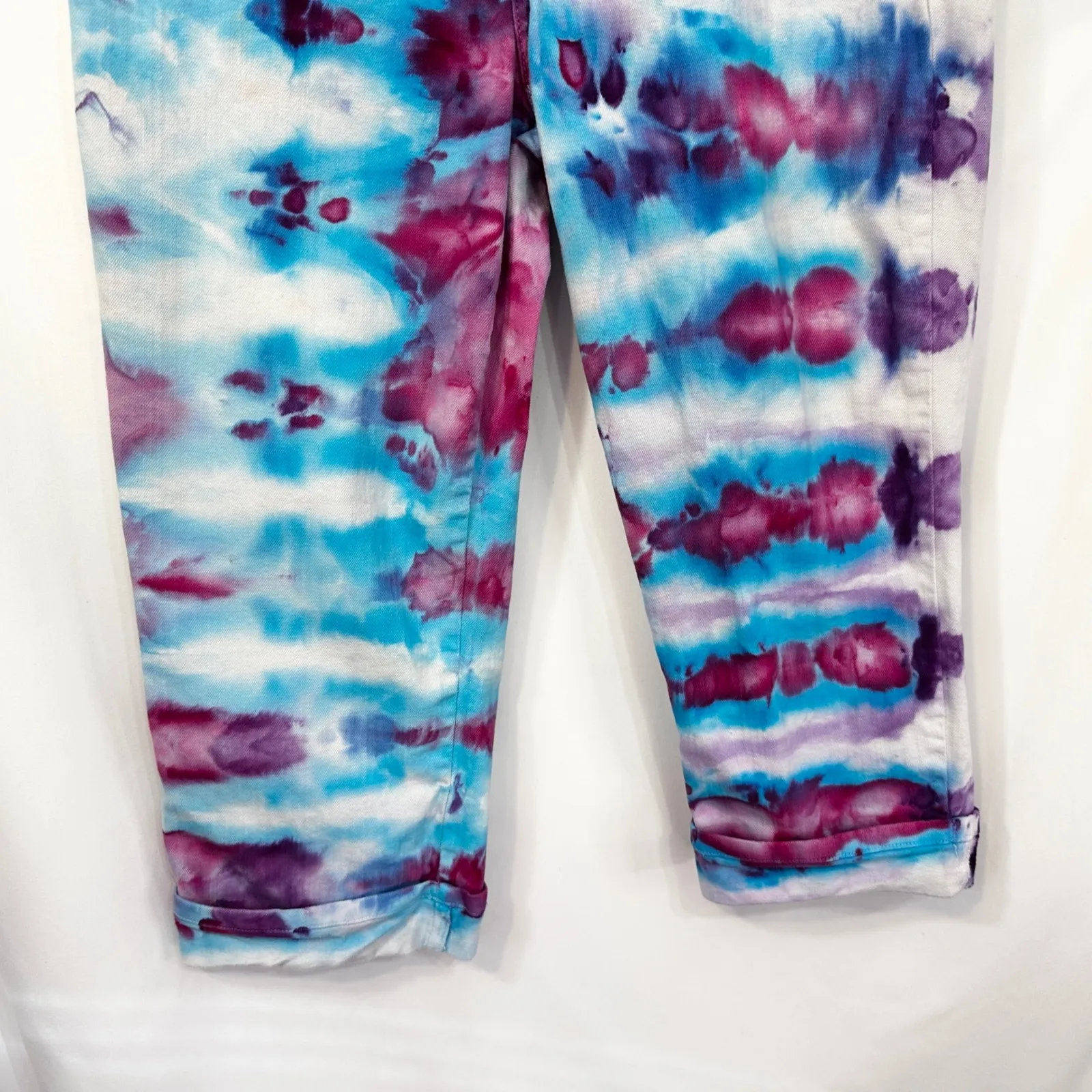 NYDJ Size 12 Capri Jeans Handmade Tie Dye Blue Purple Cropped Mid Rise Boho 659‎ - Image 4