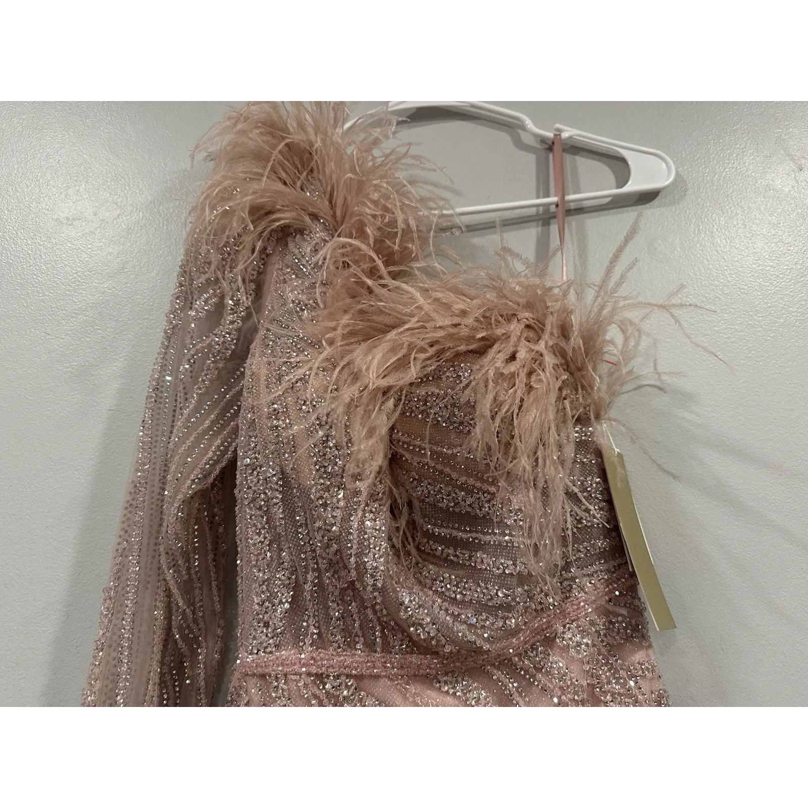 Portia and Scarlett 23901 One Sleeve Fur Neckline Slit Mini Dress Pink Sz 12 NEW - Image 3