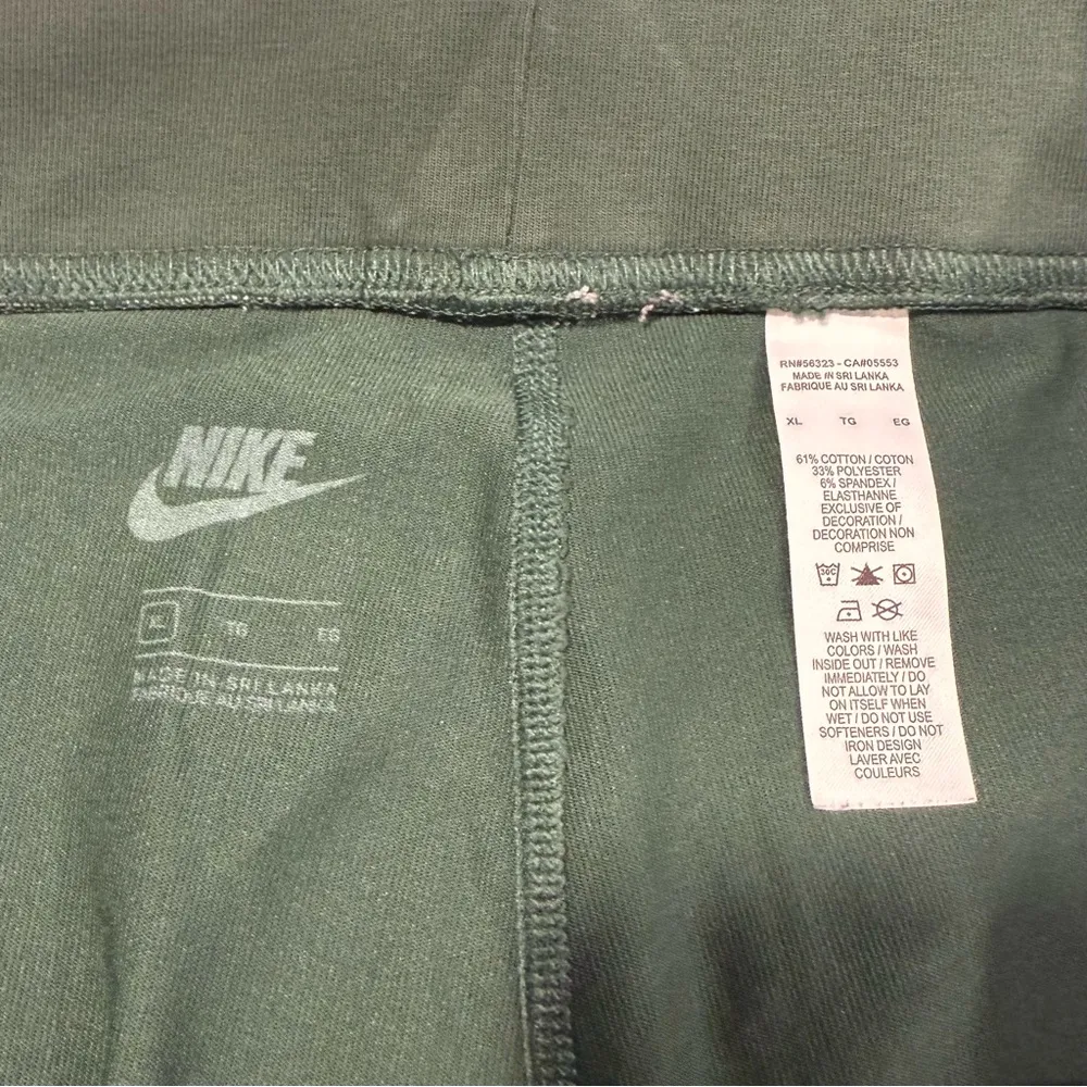 NIKE SPORTSWEAR ESSENTIAL WOMENS BIKE SHORTS IN GREEN SIZE XL - Image 5