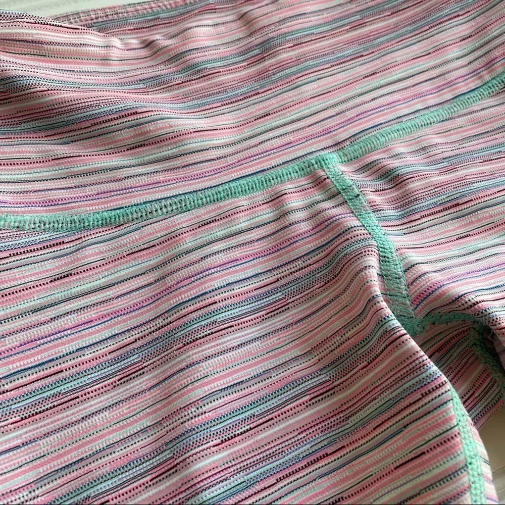 Lululemon Leggings Wunder Under Luxtreme  Cyber Stripe Pink Menthol Size 4 rare - Image 9