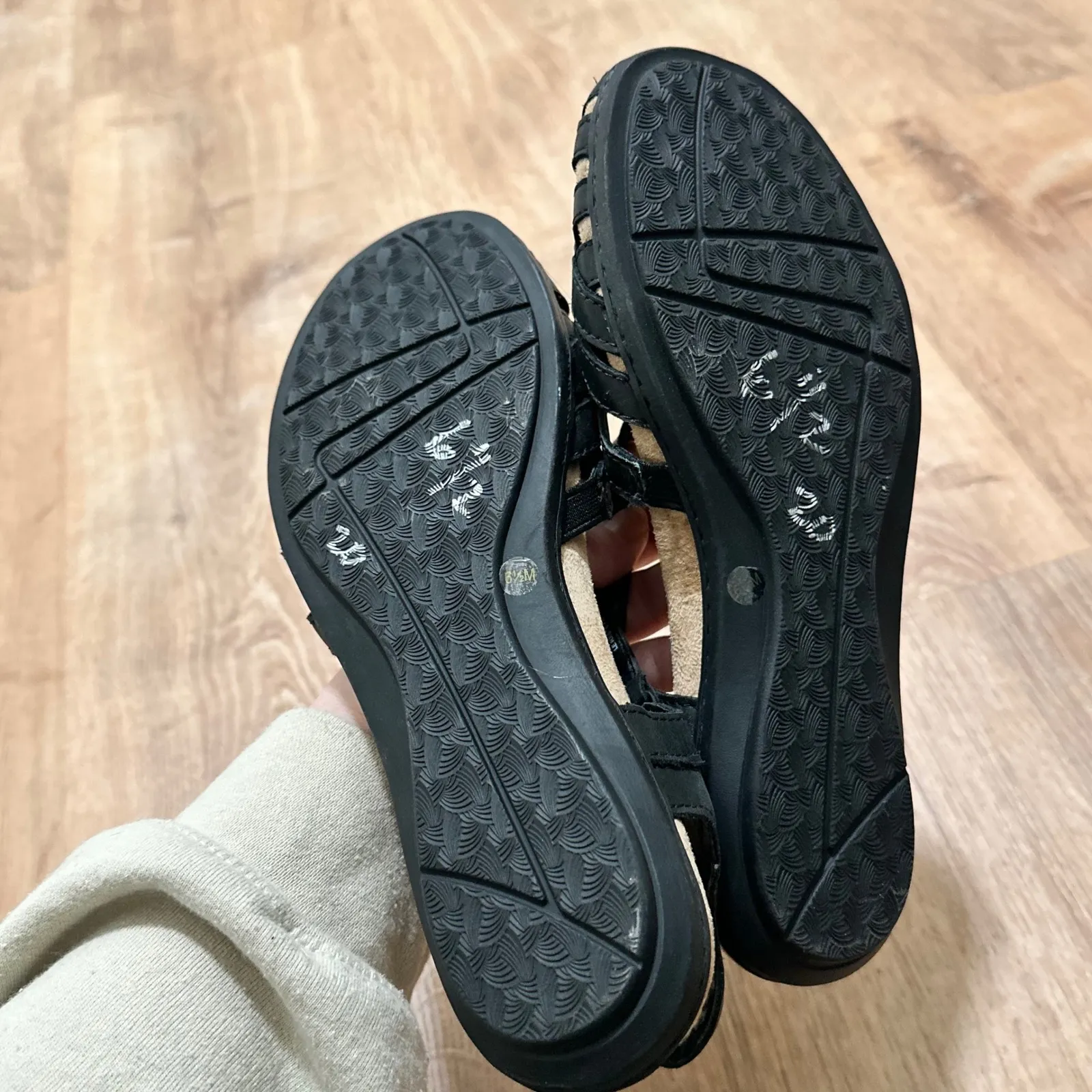 Earth Origins | Belle Brielle Black Leather Woven Slingback Sandals, 6.5M - Image 6