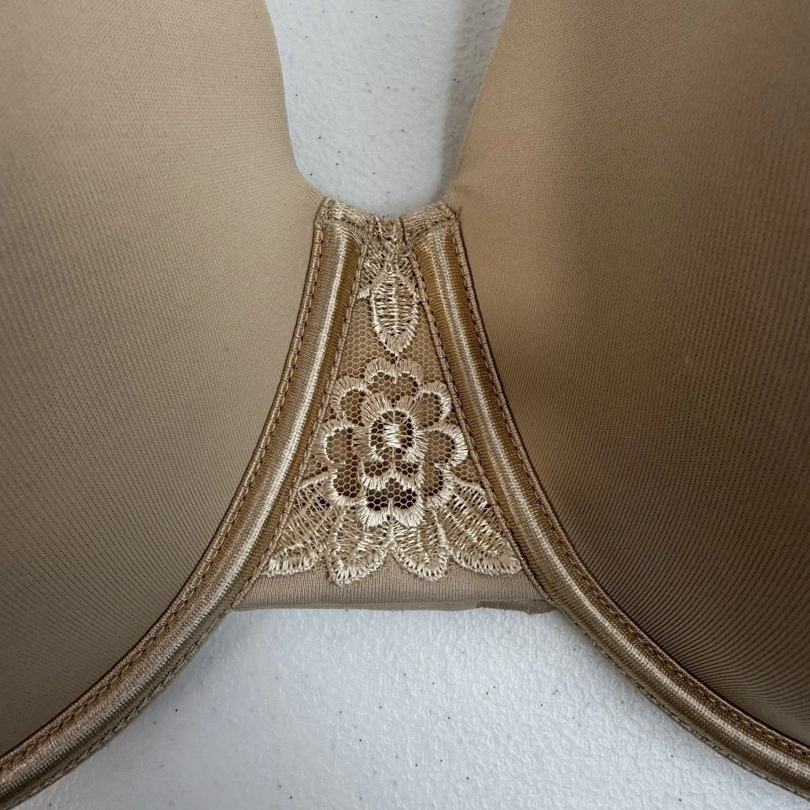 Vanity Fair 38DDD Bra Beauty Back Underwire Full Figure Coverage Contour 76380 - Image 4