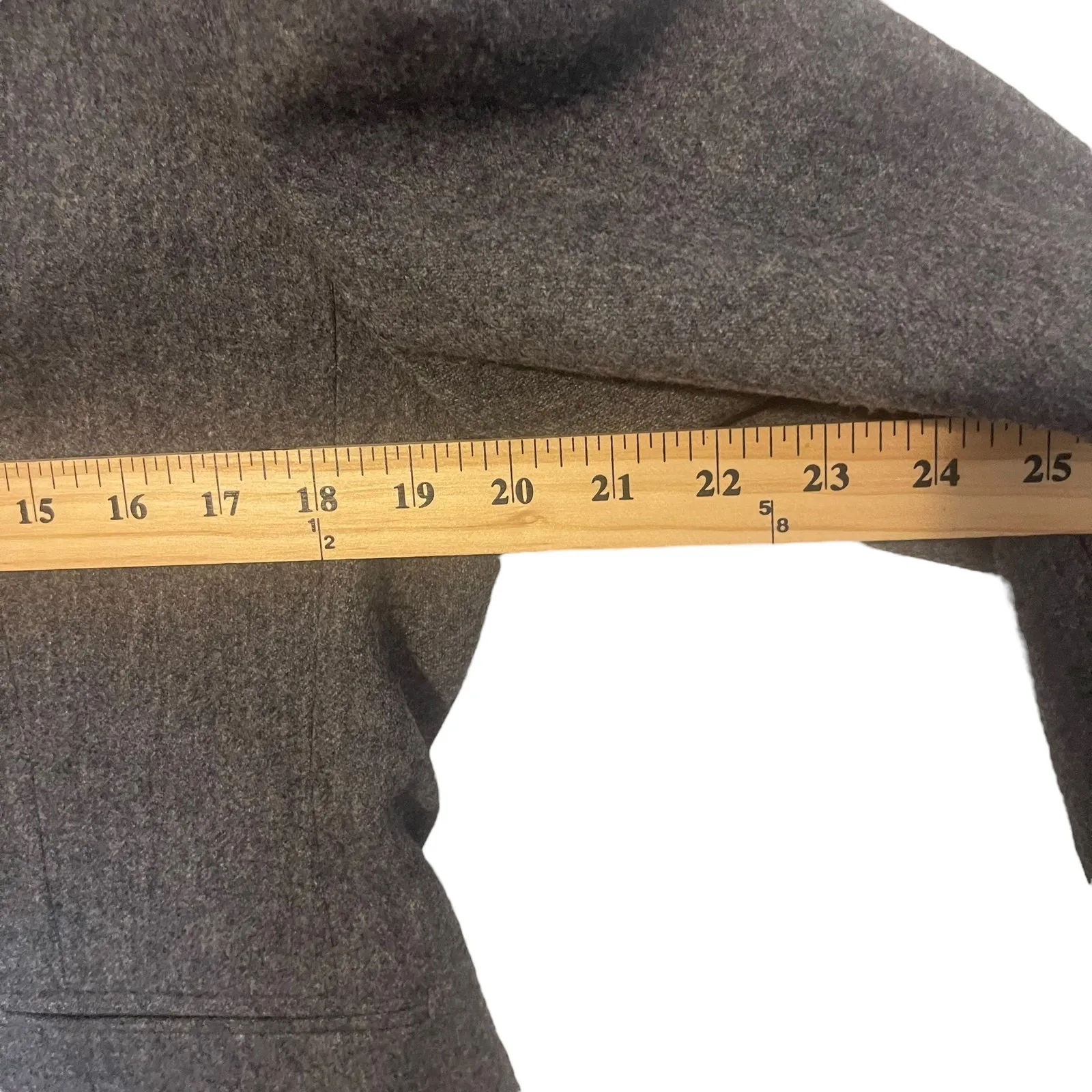 Evan Picone Vintage Women's Size Medium Wool Blend Grey 3‎ Button Blazer - Image 9