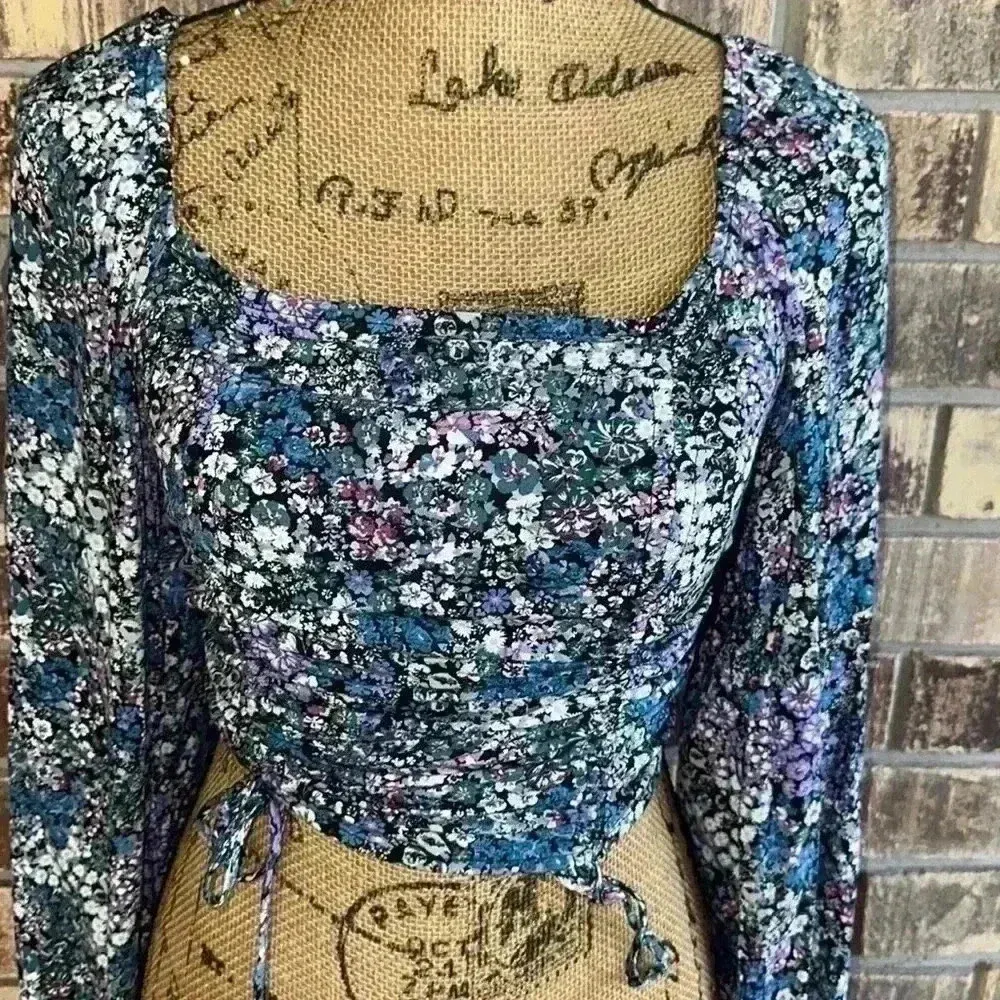 Wild Fable floral long sleeve crop top - Image 7